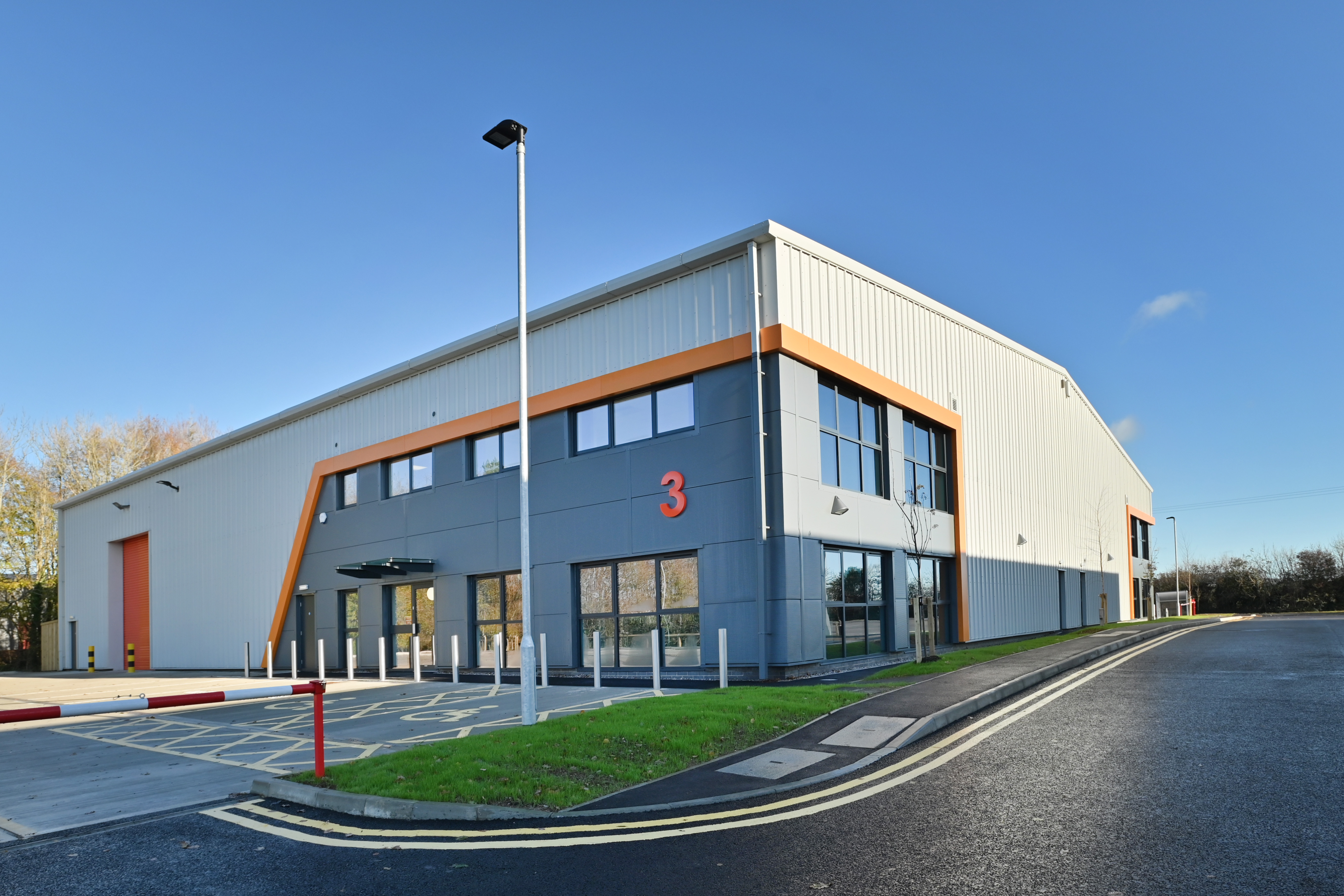 Complete and ready now: Beaumont Way employment units open for occupation at Langage
